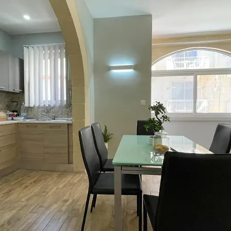 Ritz Appartement Marsalforn